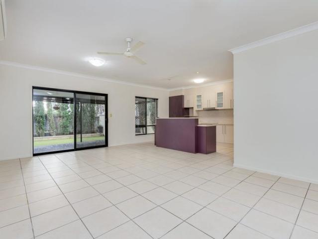 Family Living in the Heart of North Lakes