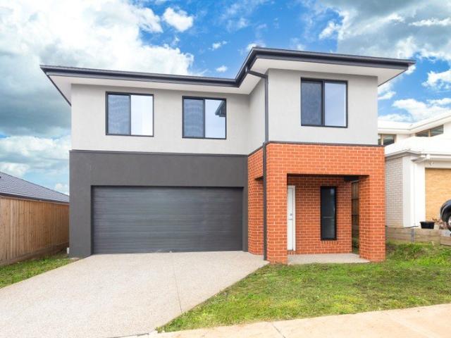 Family Living in the Heart of Redstone Estate