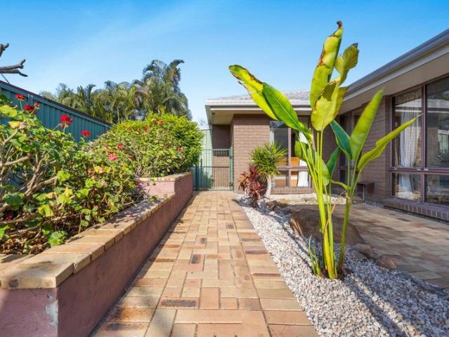 Family Living, Poolside Entertaining & Endless Potential