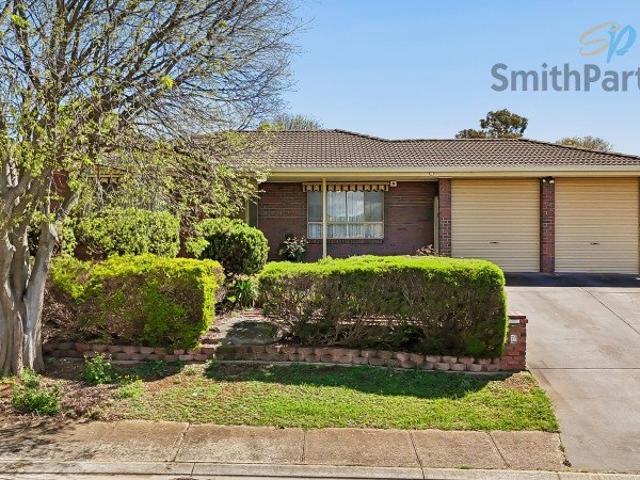 Family Living, Room to Move & Space to Work!