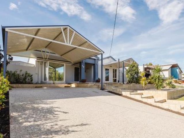 Family Living, Summer Entertaining & a Pool to Enjoy!