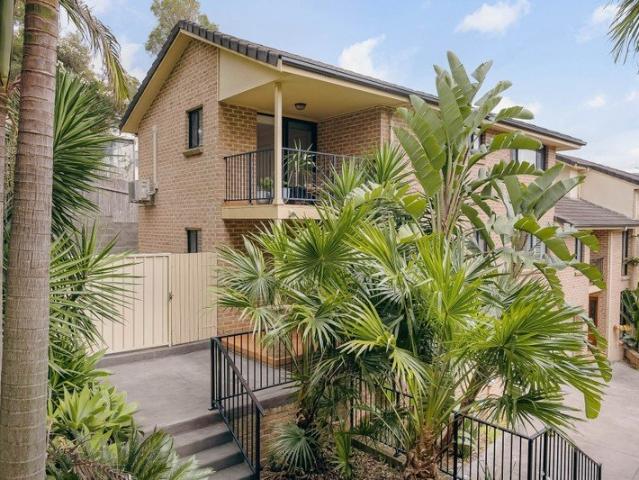 Family Living, Space & Coastal Convenience