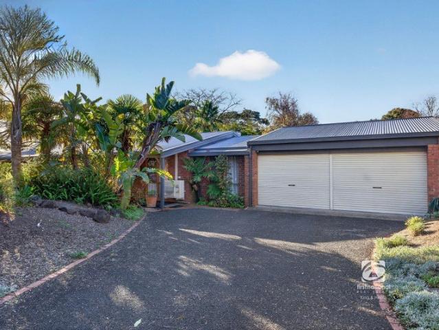 FAMILY LIVING, SPACE & SHEDDING ON A HUGE CORNER BLOCK