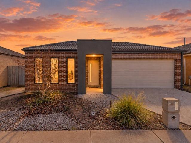 Family Living Spacious House Directly Opposite Saltwater P 9 College