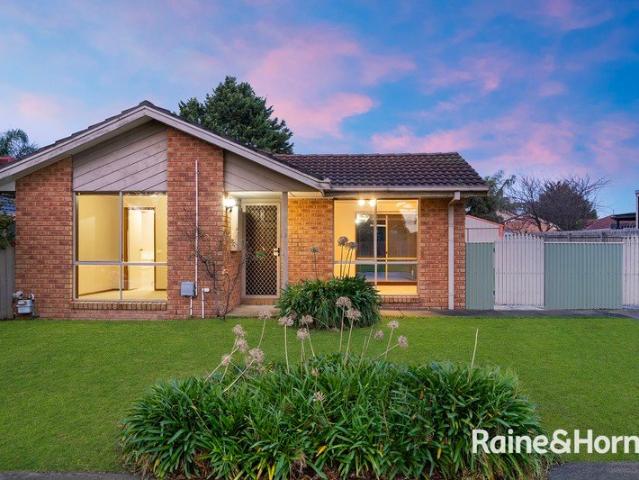 Family Living with 2 Living Areas, Huge Backyard & Side Access