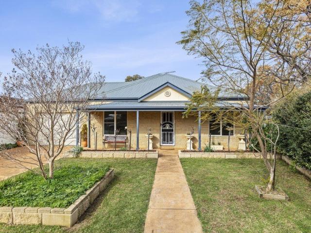 Family Living with a Flexible Self Contained Studio