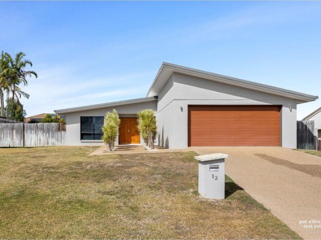 FAMILY LIVING, WITH A LITTLE ARCHITECTURAL EDGE