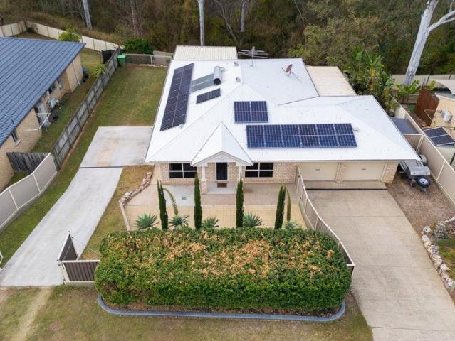 Family Living with a Peaceful Bushland Backdrop