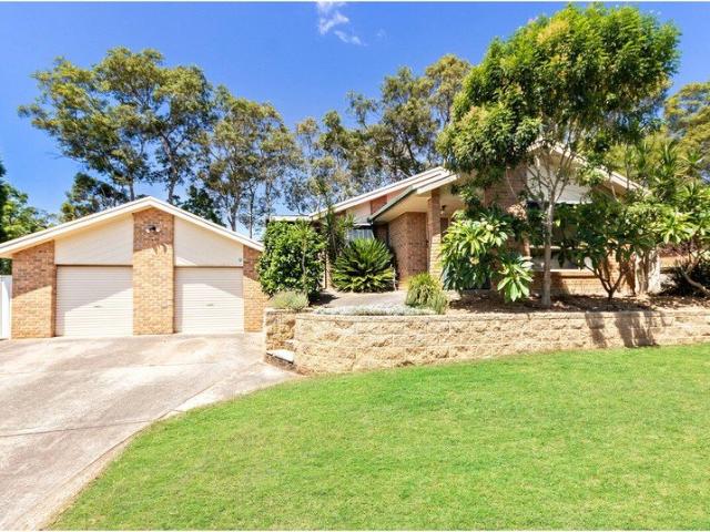 FAMILY LIVING WITH A POOL, DECK AND LAKESIDE LIFESTYLE POOL MAINTENANCE INCLUDED TENANT TO PAY CHEMICALS