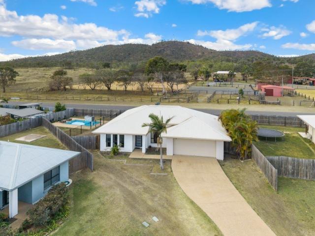 Family Living with a Pool in a Quiet Parkhurst Cul de Sac