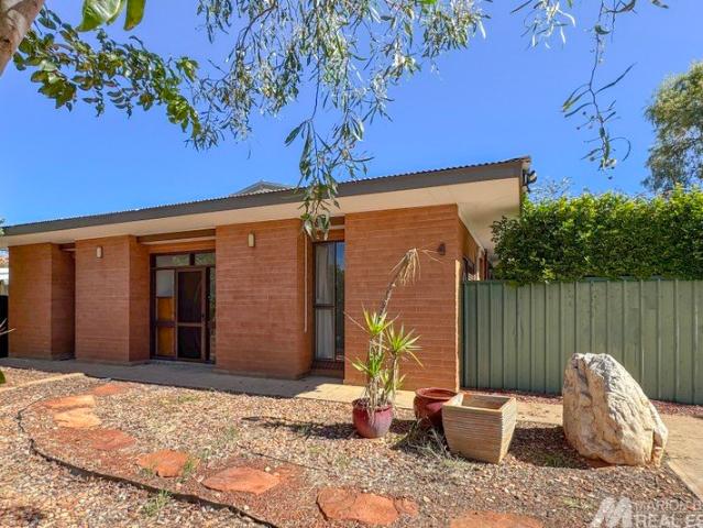 Family Living with a Pool, Study & Entertainer's Appeal