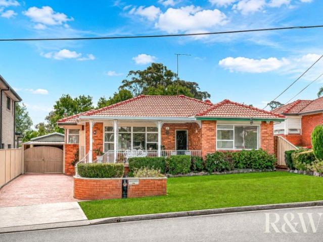 Family Living with Exceptional Outdoor Entertaining on Approx. 556m2