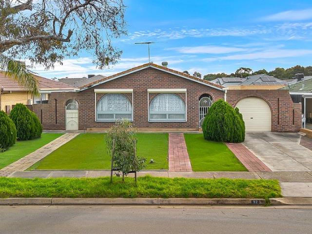 Family Living With Future Development Potential
