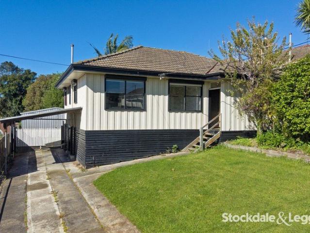 FAMILY LIVING WITH MODERN ELAIR
