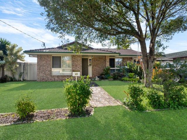 Family Living with Side Access, Shed & Bonus Rumpus Room