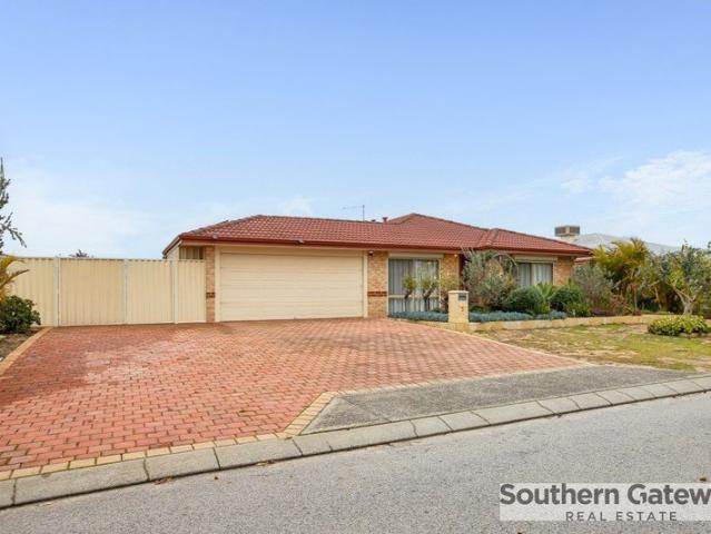 FAMILY LIVING WITH SPACE, COMFORT AND PLENTY TO ENJOY