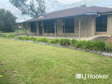 Family Living with Space, Comfort & Country Lifestyle