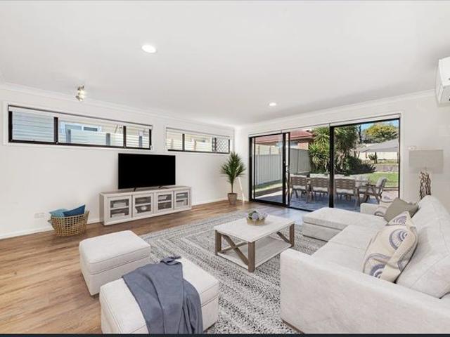 Family Living with Space, Style & Convenience in the Heart of Como