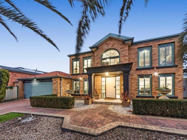 Family Living with Space, Style & Exceptional Entertaining