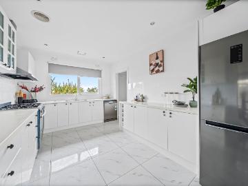 Essendon West, Melbourne, Victoria, Victoria