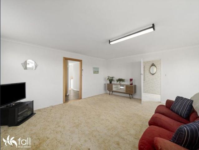 Family Living with Stunning Causeway Views