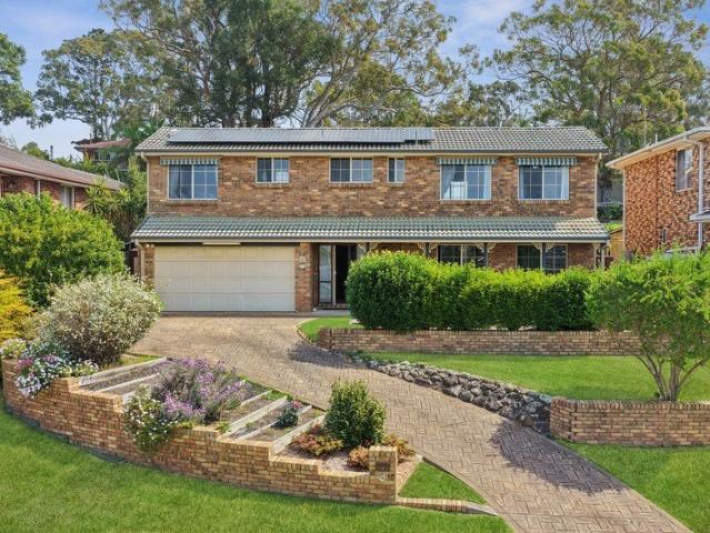 Family living with pool and views
