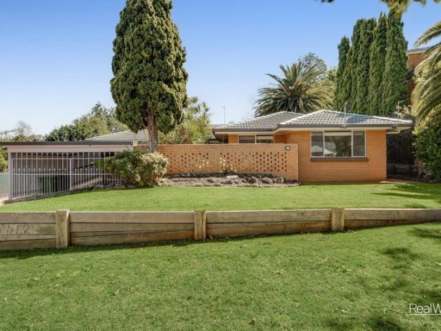 Family Living with Pool & Multiple Living Areas in Prime Rangeville Location