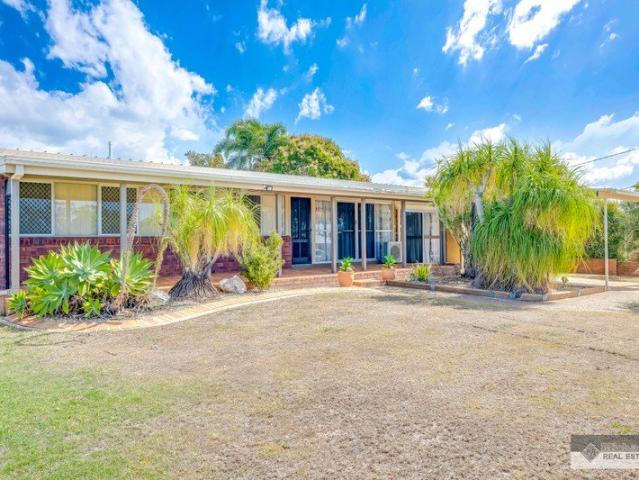 Family Living with Pool, Shed and Entertaining Space