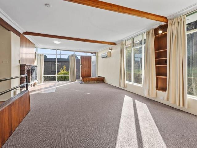 Family Living with Tamar River Views