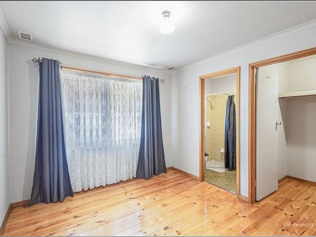 Family Living: 3 Bedroom, 2 Bathroom Home