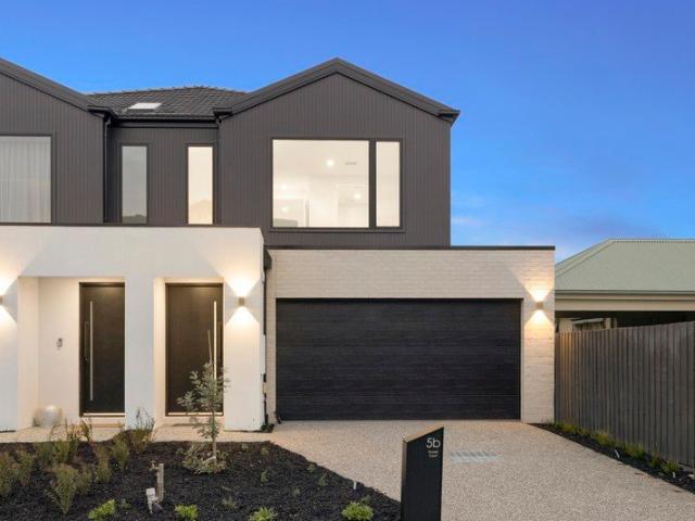 Family Luxury, Brilliantly Located