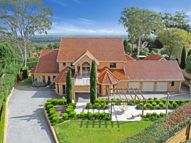Family masterpiece with panoramic views on 2,587sqm