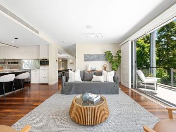 Family Sanctuary in the Heart of Sought After Suburb!