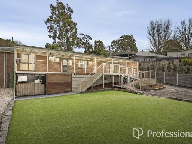 FAMILY SANCTUARY WITH SUPERB ENTERTAINING