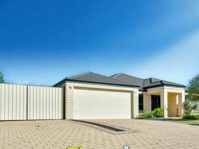 Family Sized 4x2 Stunning Patio Huge Pwd Workshop Plus Plus Plus