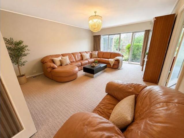 Family Sized Home in a Prime McKinnon Location