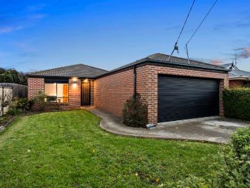 Family Sized Living in a Quiet Court Setting