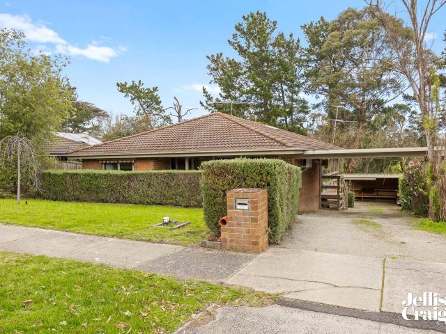 Spacious Family Living Beside Tanti Creek Reserve