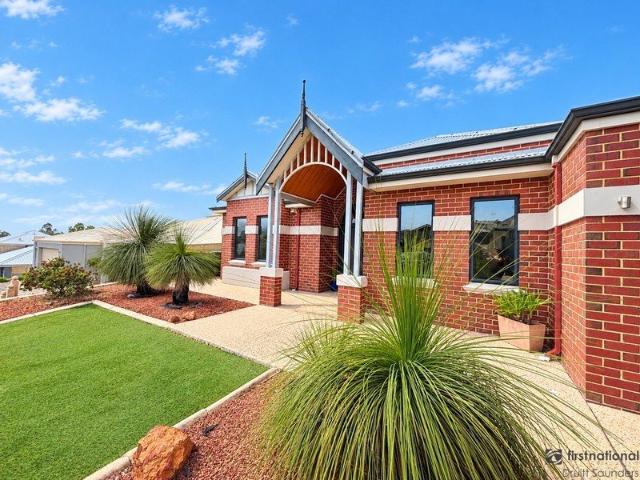Family sized single level home in excellent location HOME OPEN SATURDAY 17 OCTOBER AT 12.00PM SHARP!