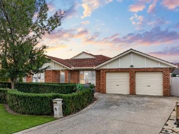 Family Space, Corner Presence & Endless Potential on 712sqm Approx