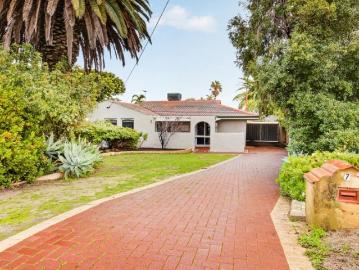 Family Space in a Quiet Hillarys Cul de Sac