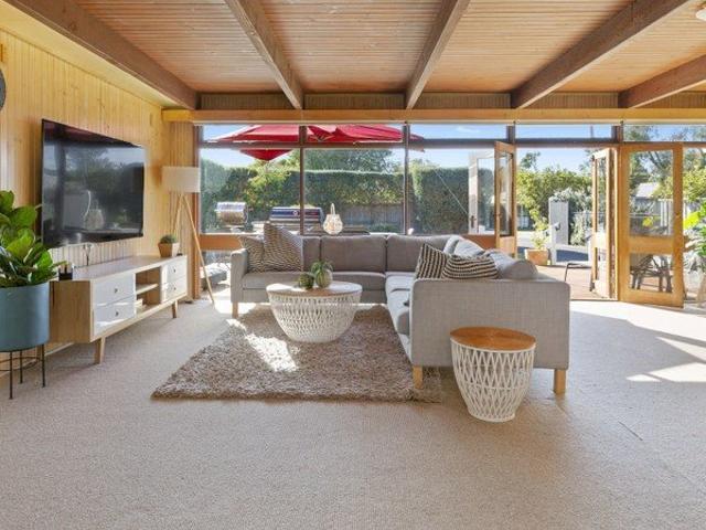 Family style in prime location Unfurnished 12 month lease