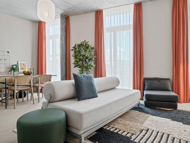 Family Suite Design Apartment