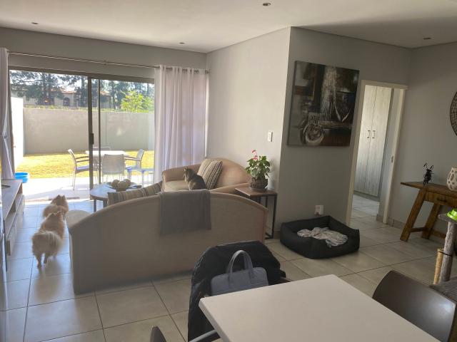 Family & Pet Friendly 3 Bedroom, 2 Bath Ground Floor Apartment in Broadacres AH