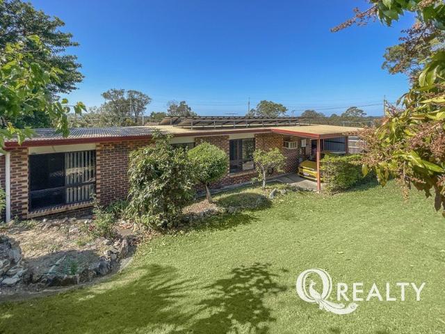 Family Ready Home with 2 x Carports!