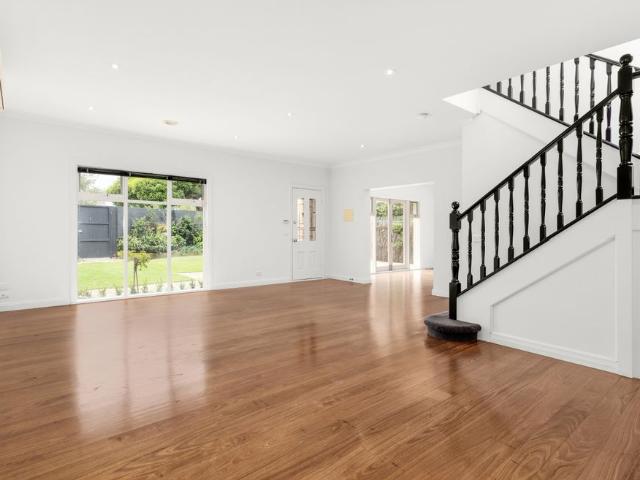 Family Townhouse in Fantastic Location