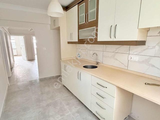 Familyadan Özlem Çarşının Yanı 3+1 Balkonlu Yüksek Giriş Daire