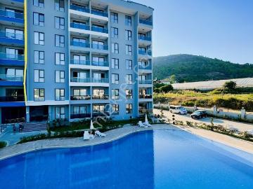 Familypark'ta Beyaz Eşyalı Havuz Manzaralı 1+1 Daire