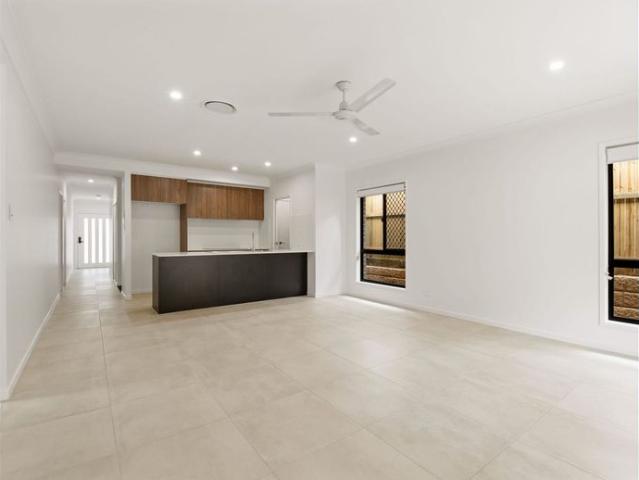 Famly Home Available in Flagstone!