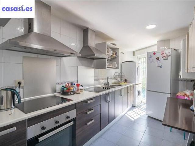 ¡Fantástico piso de 7 habitaciones en zona Avd. Cervantes !